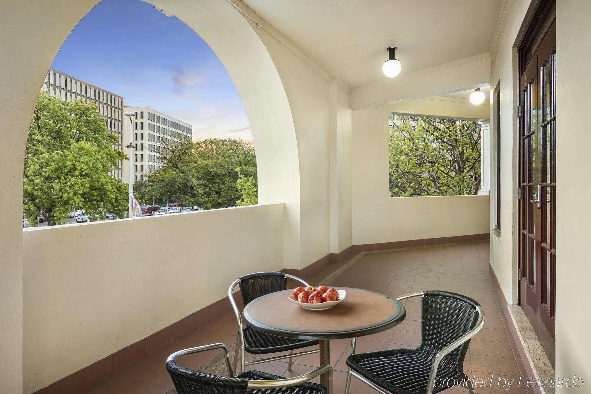 Quest Aparthotel Canberra